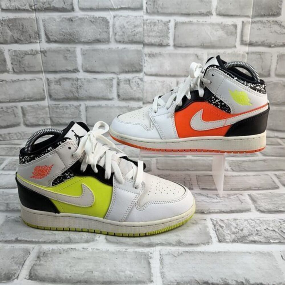 Nike Air Jordan 1 Mid Composition Notebook Women’s Size 6 - Youth 4.5